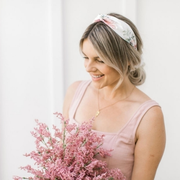 Pink Floral Knotted Silk Headband by Ali Fedtowsky for Scunci - New With Tags - Picture 1 of 10